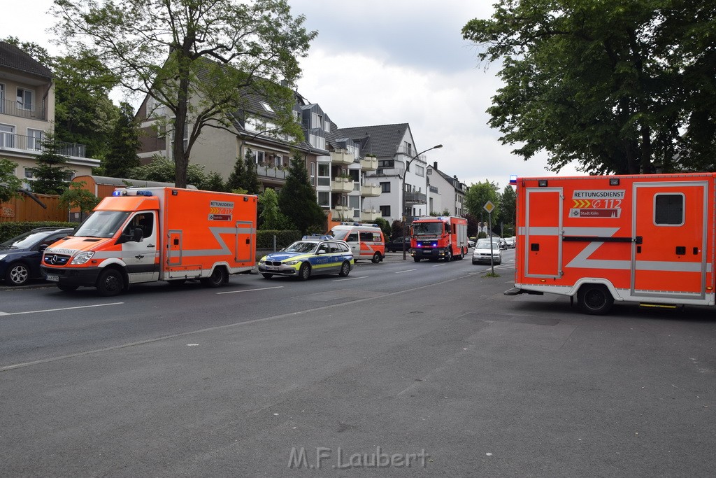 Einsatz BF Koeln Koeln Brueck Bruecker Mauspfad P35.JPG - Miklos Laubert